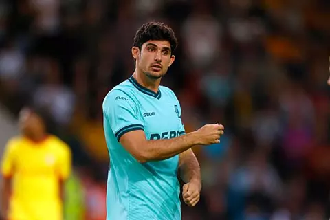 التجربة الثالثة.. جيديس يعود إلى الدوري الإسباني من بوابة سوسيداد